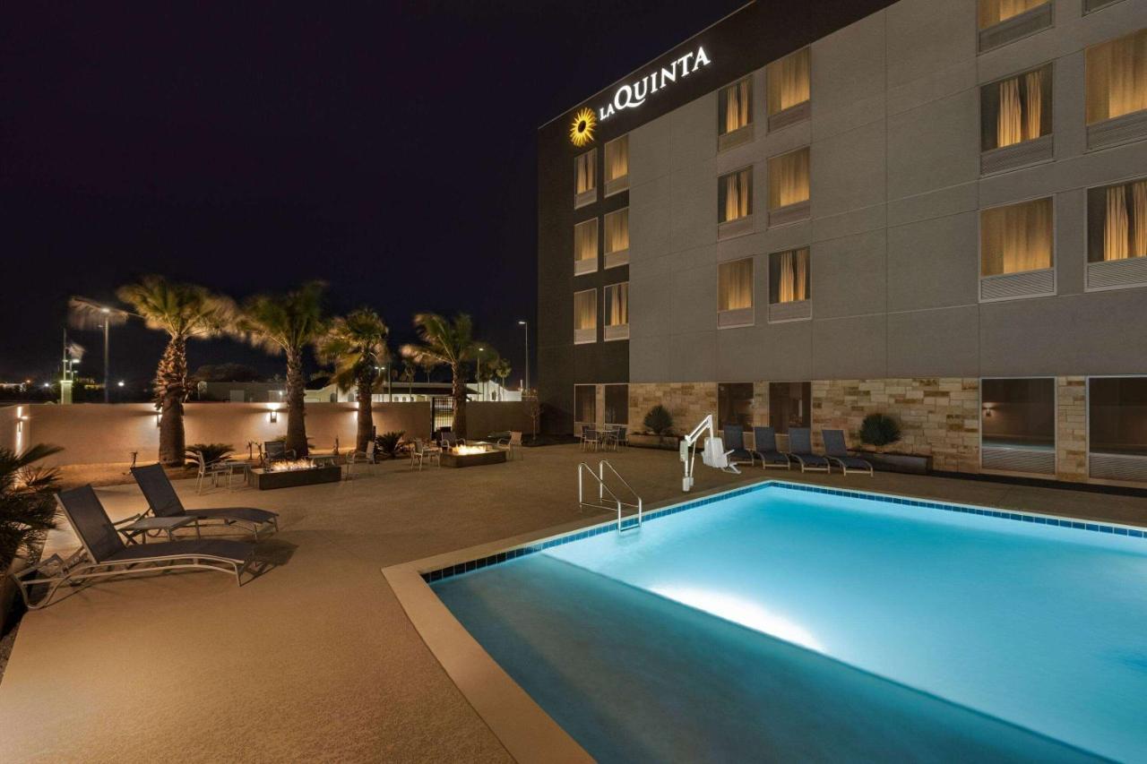 La Quinta Inn & Suites By Wyndham Del Rio Exterior foto